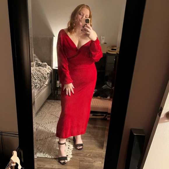 Meet your Posher, Courtney - Picture 2 of 4